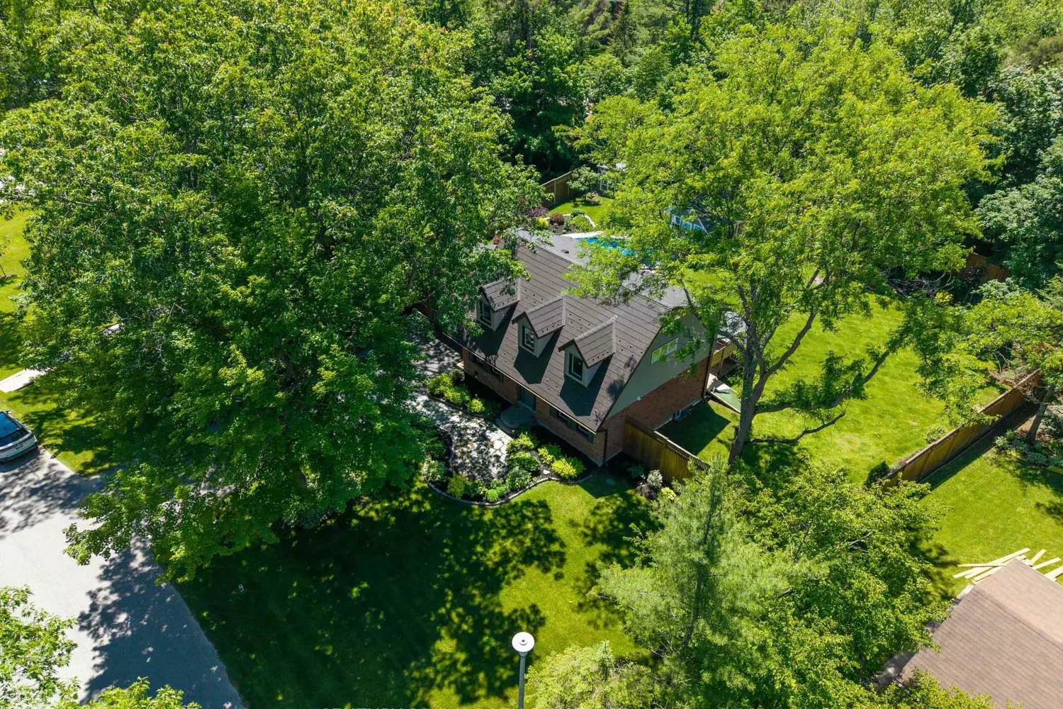 16 Spence Avenue photo 2