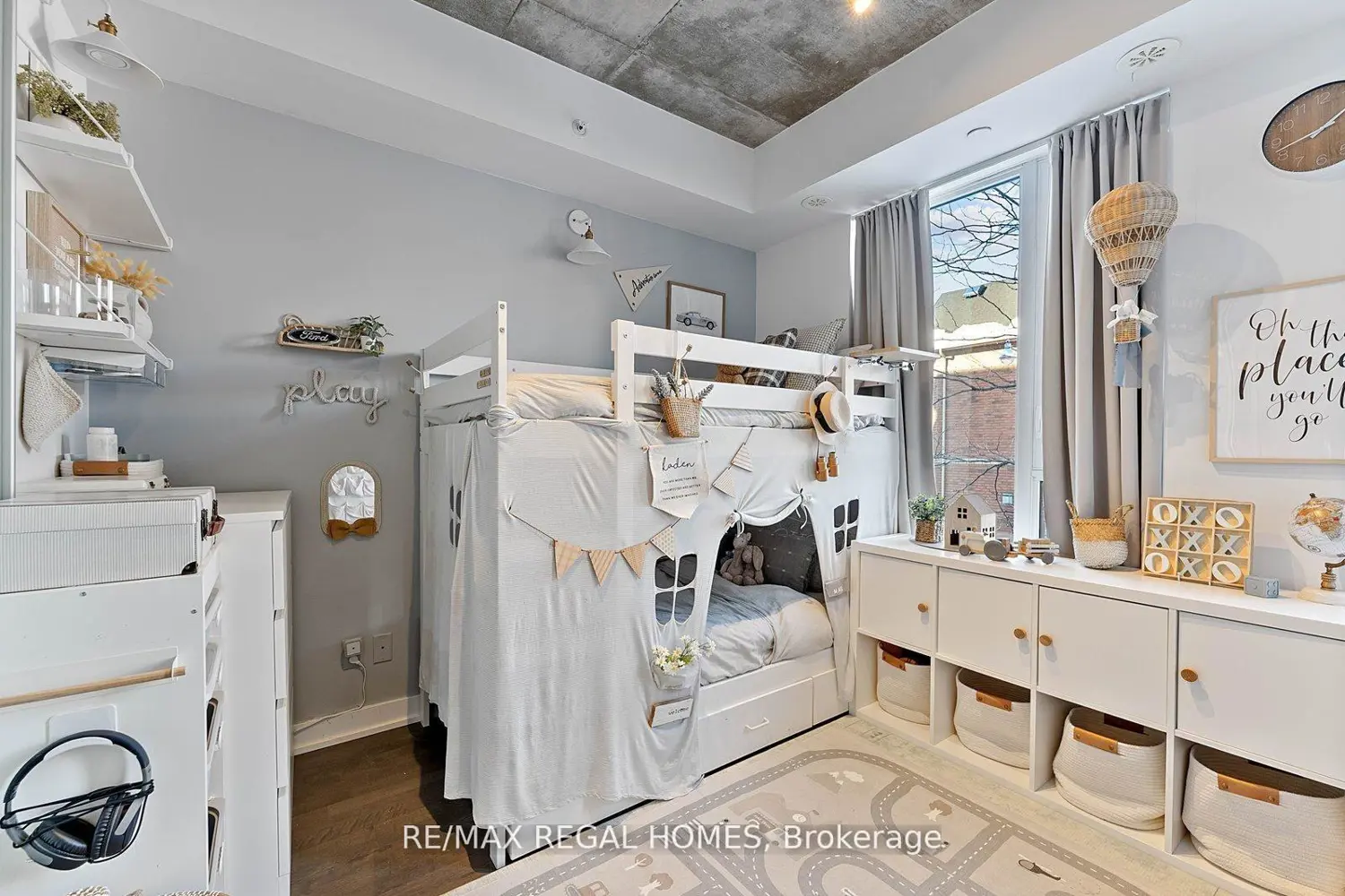 1238 Dundas Street Th110 photo 5
