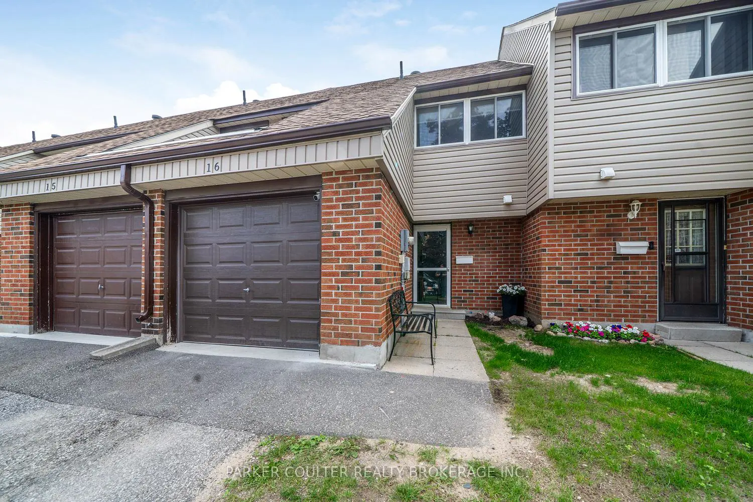 441 Barrie Road 16 photo 2