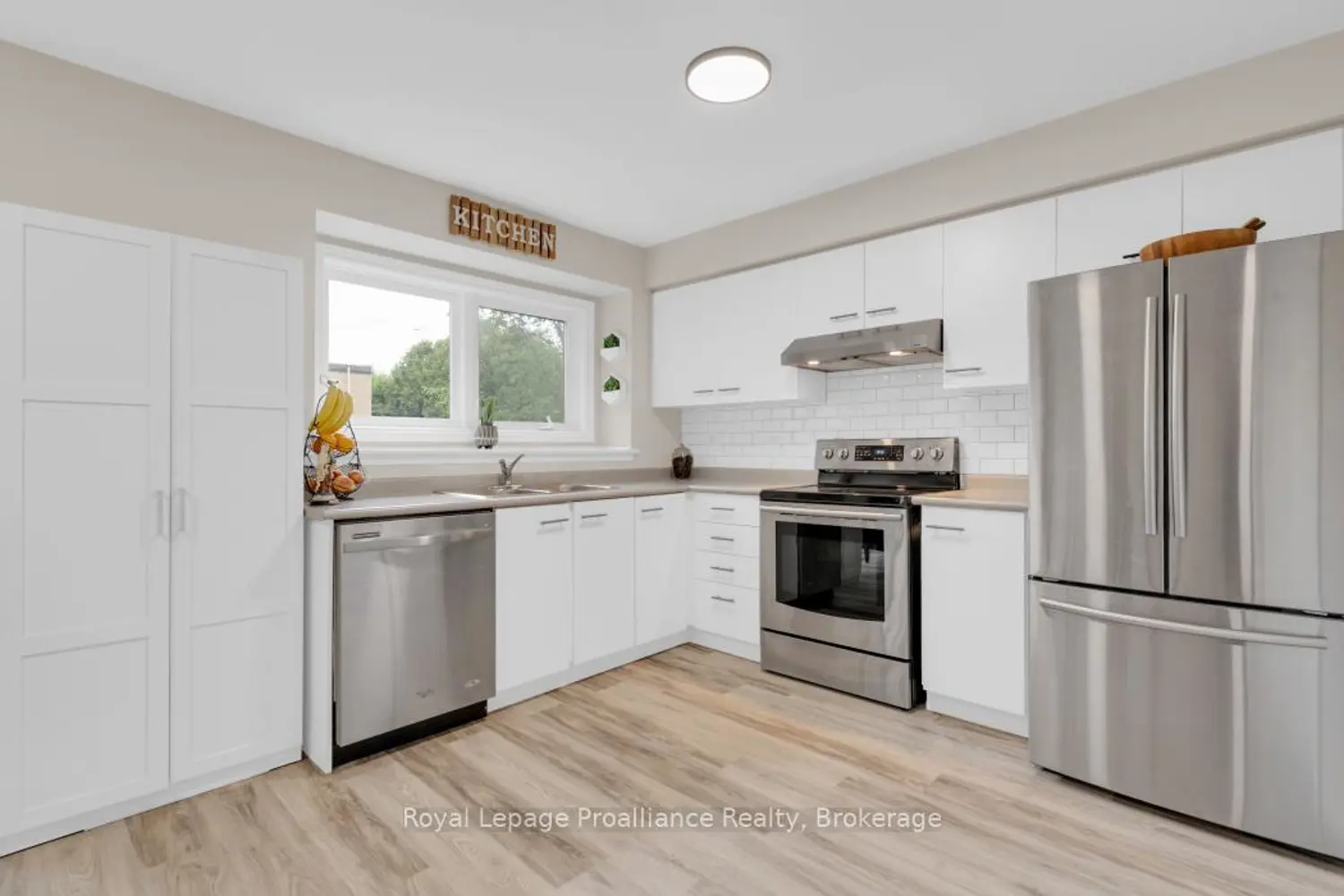 9 Progress Avenue 16 photo 5