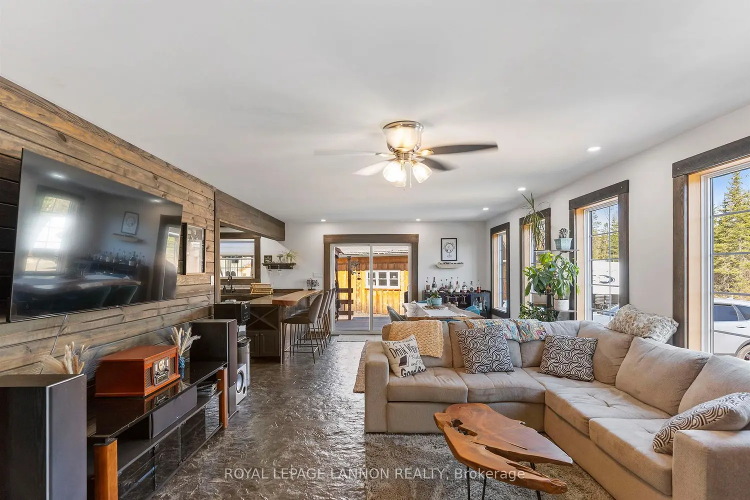 1035 Peterson Road photo 5