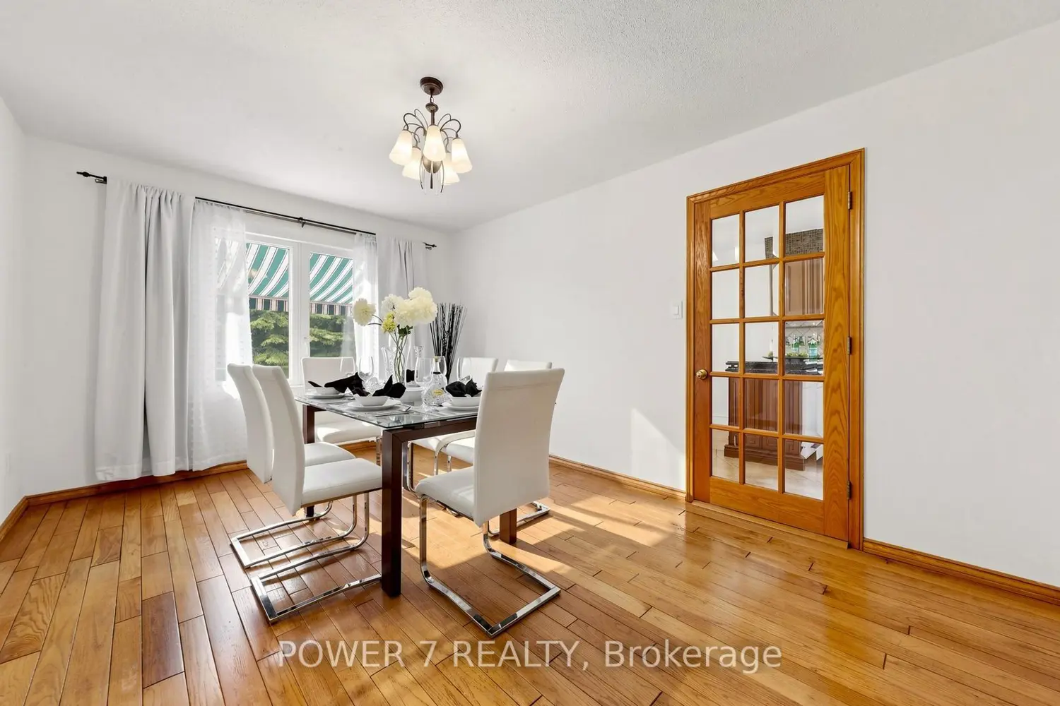 71 Canterbury Court photo 2