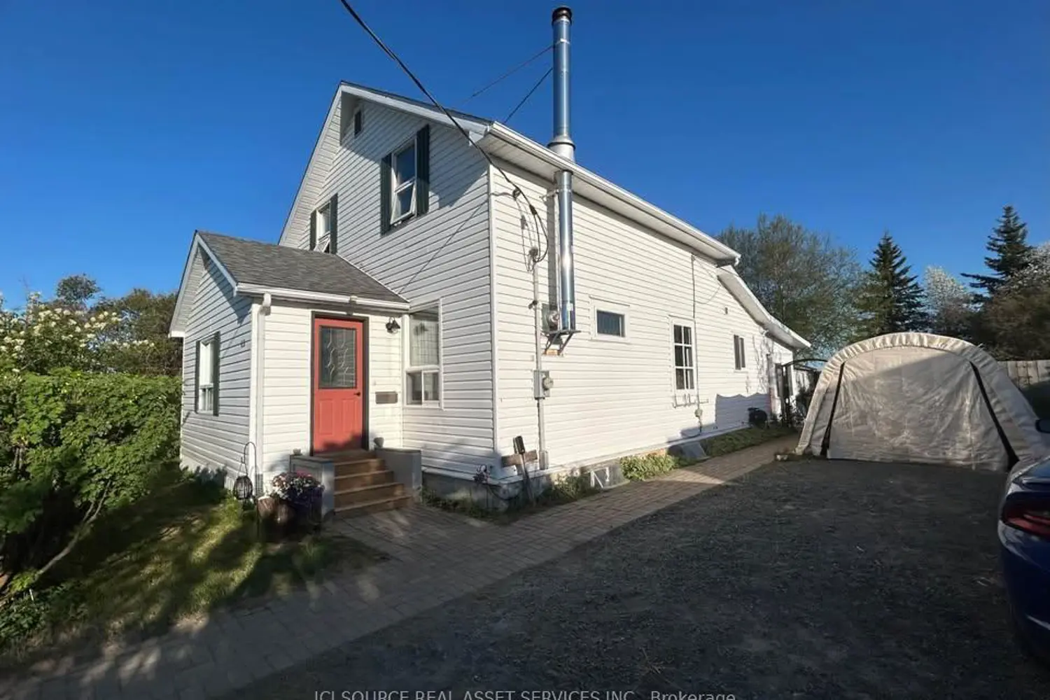63 Queen Street photo 2
