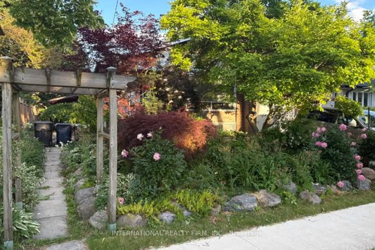 19 Windover Drive photo 4