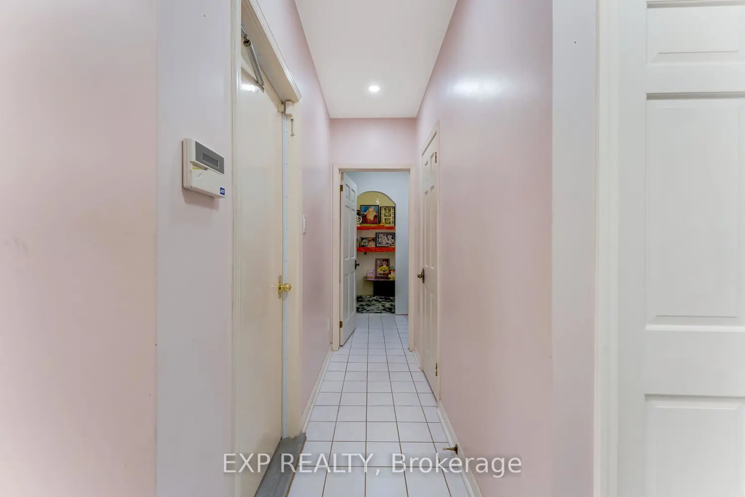 2047 Hamilton Road photo 5