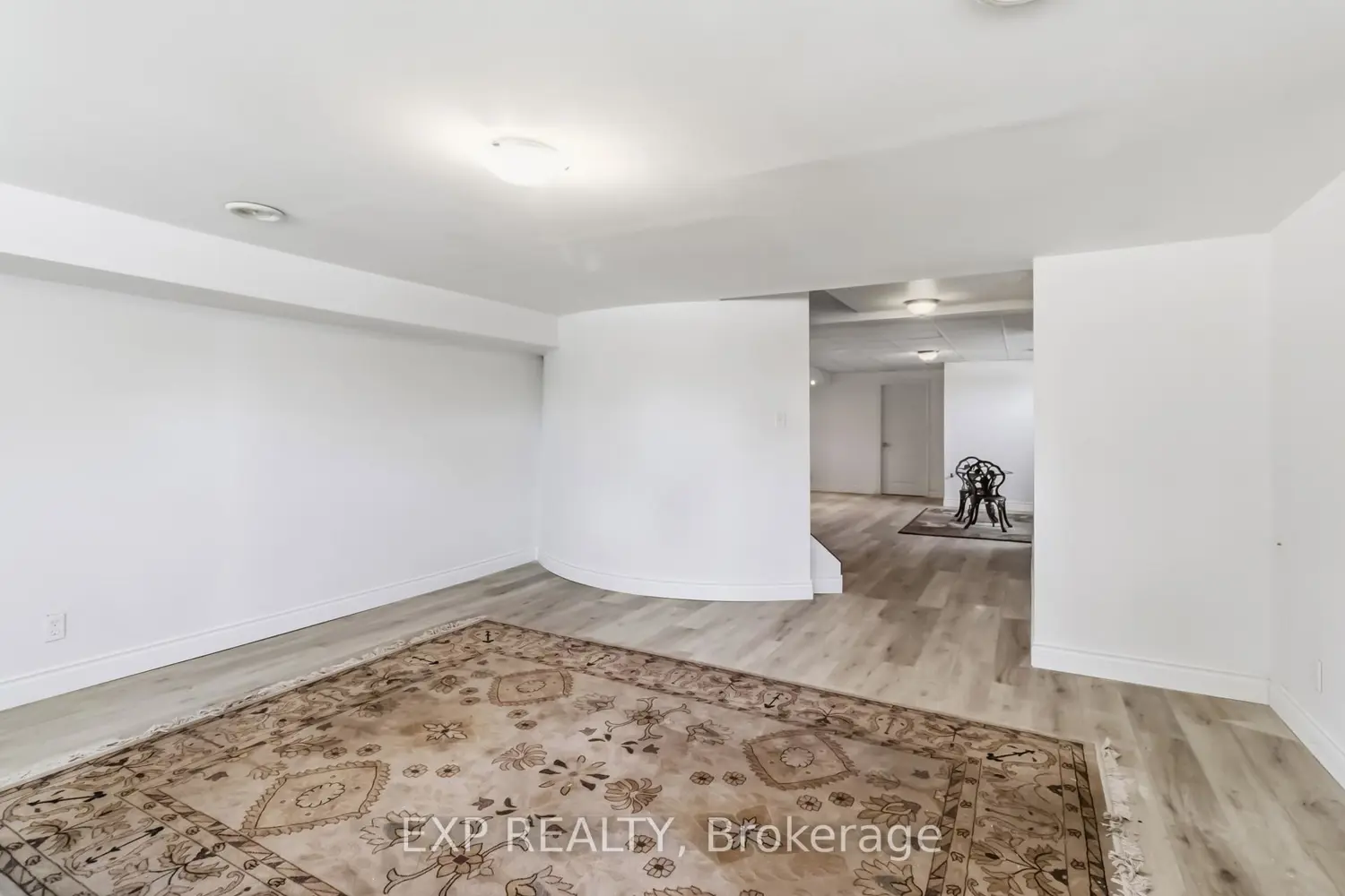 1401 Tamworth Court photo 5