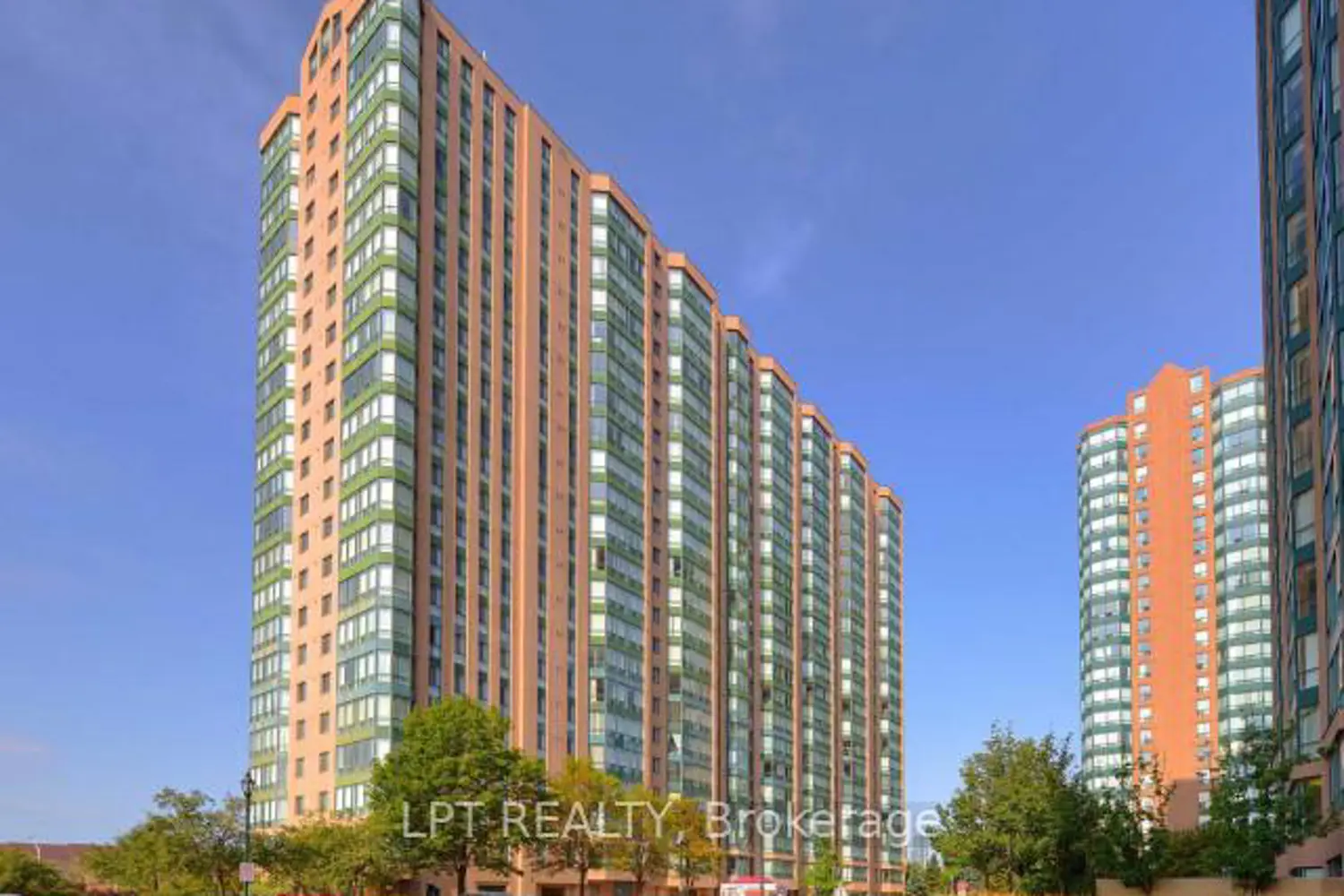 135 Hillcrest Avenue 2307