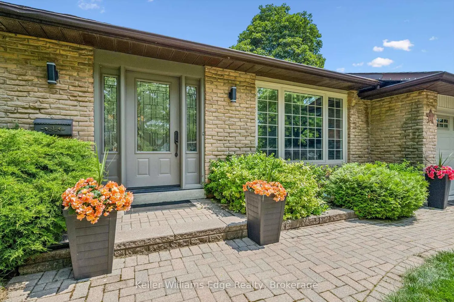 475 Vanguard Crescent