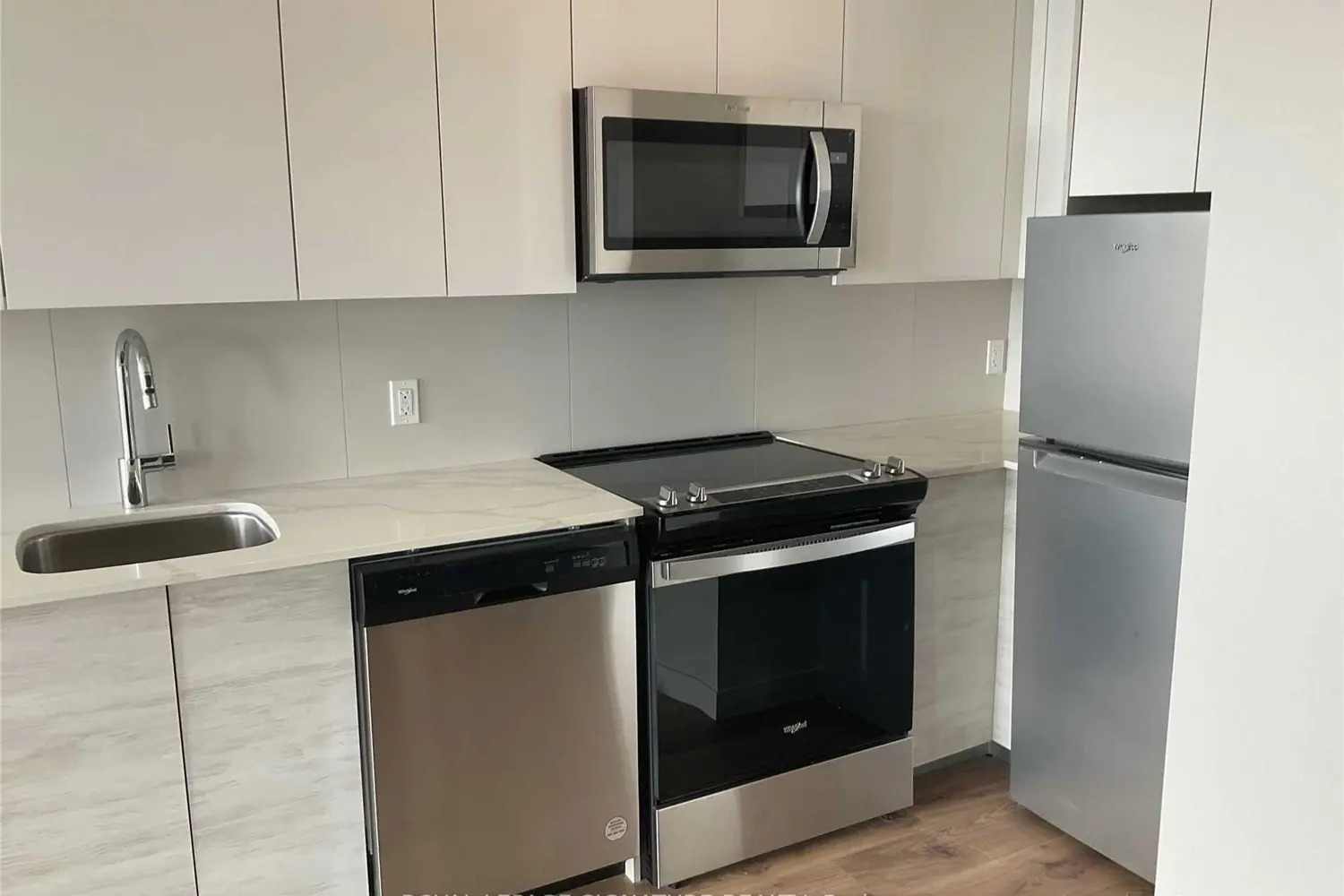 60 Frederick Street 2811 photo 2