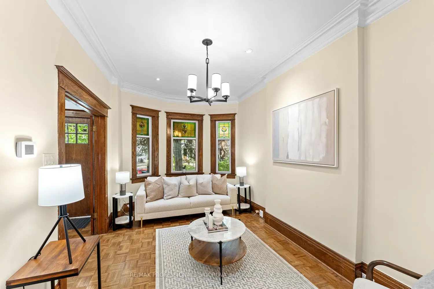 13 Evelyn Crescent photo 3