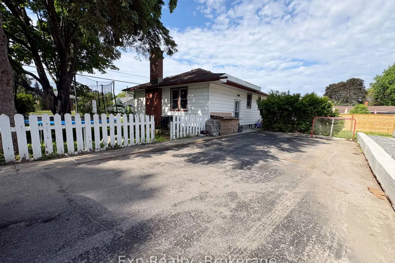 15 Redden Street photo 2