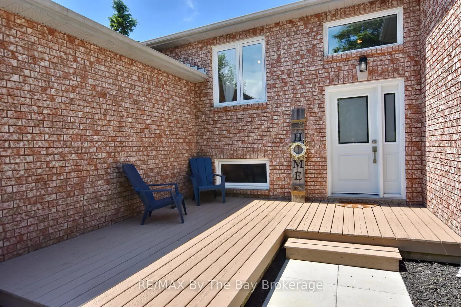 2 Birchmount Circle