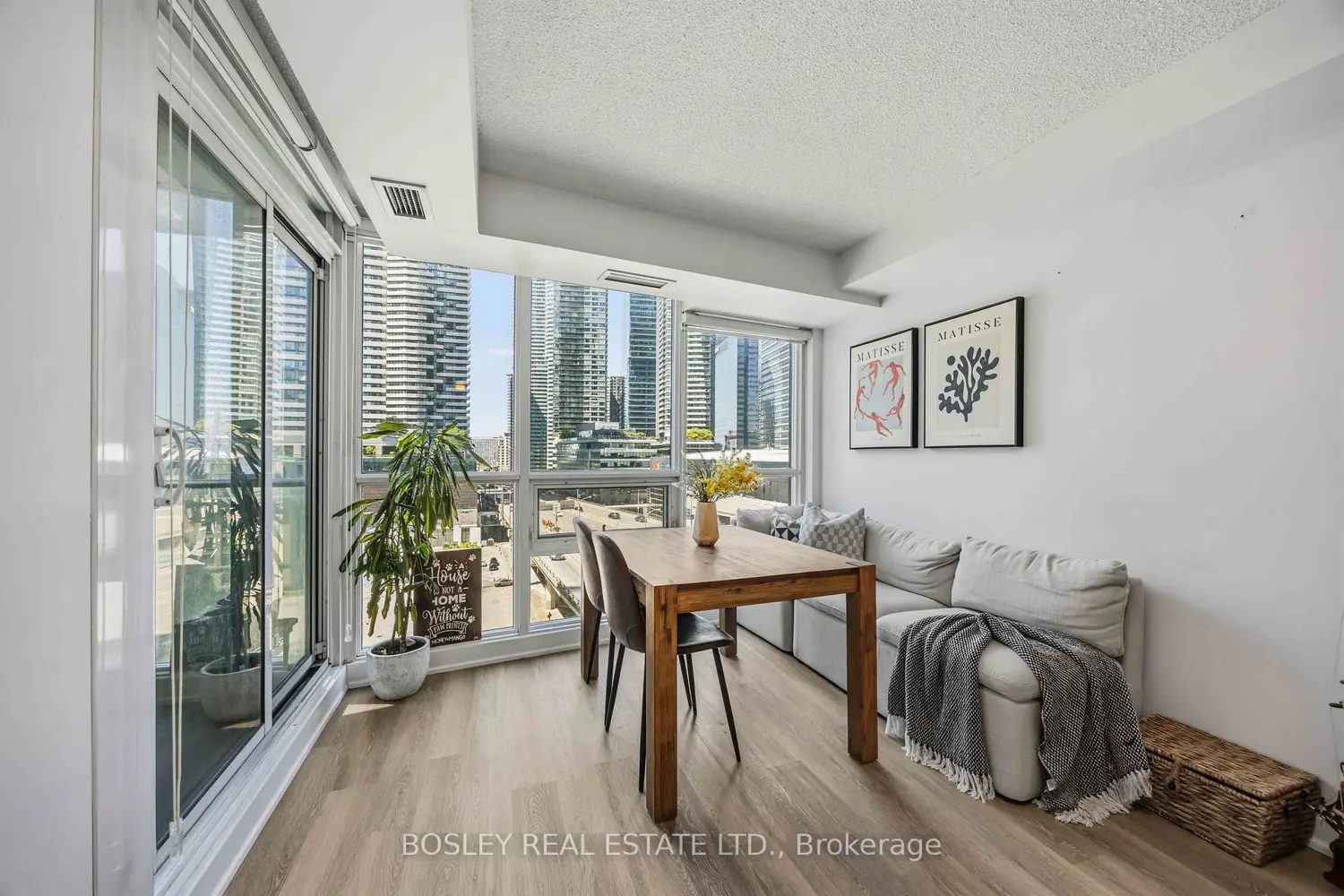 18 Harbour Street 1001