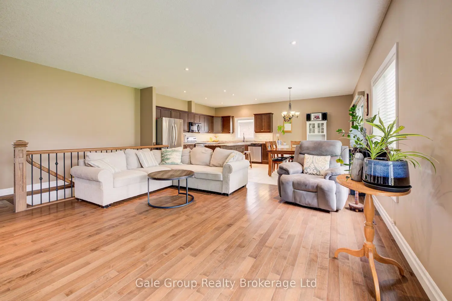 47 Graydon Drive photo 3