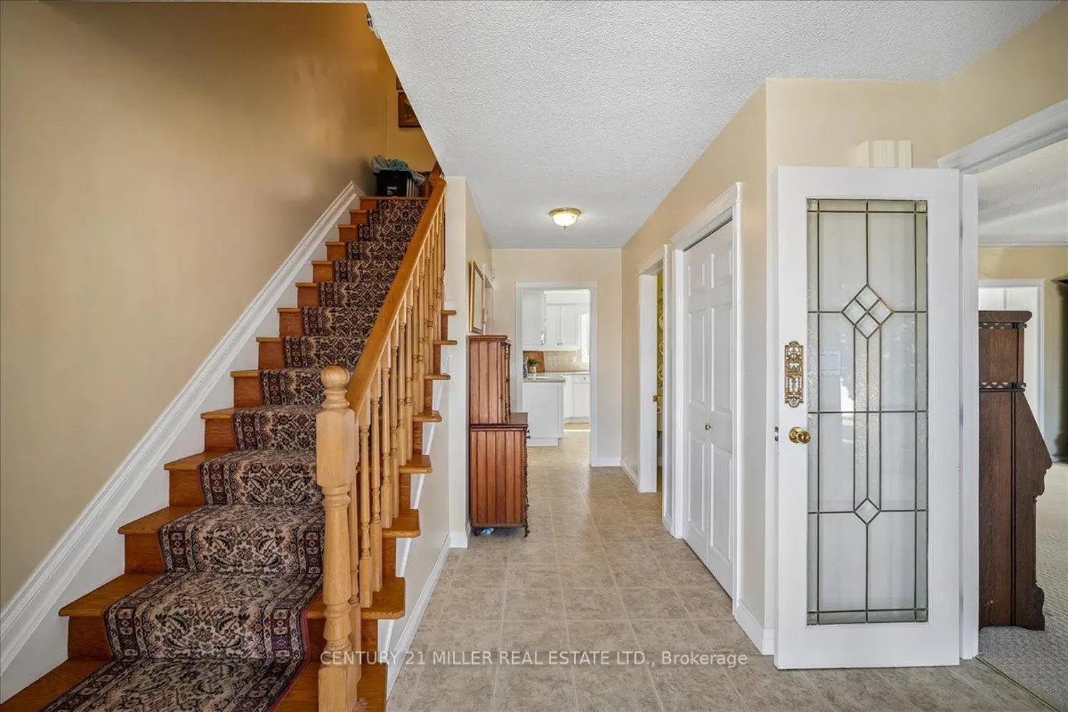 5 Cortina Crescent photo 3