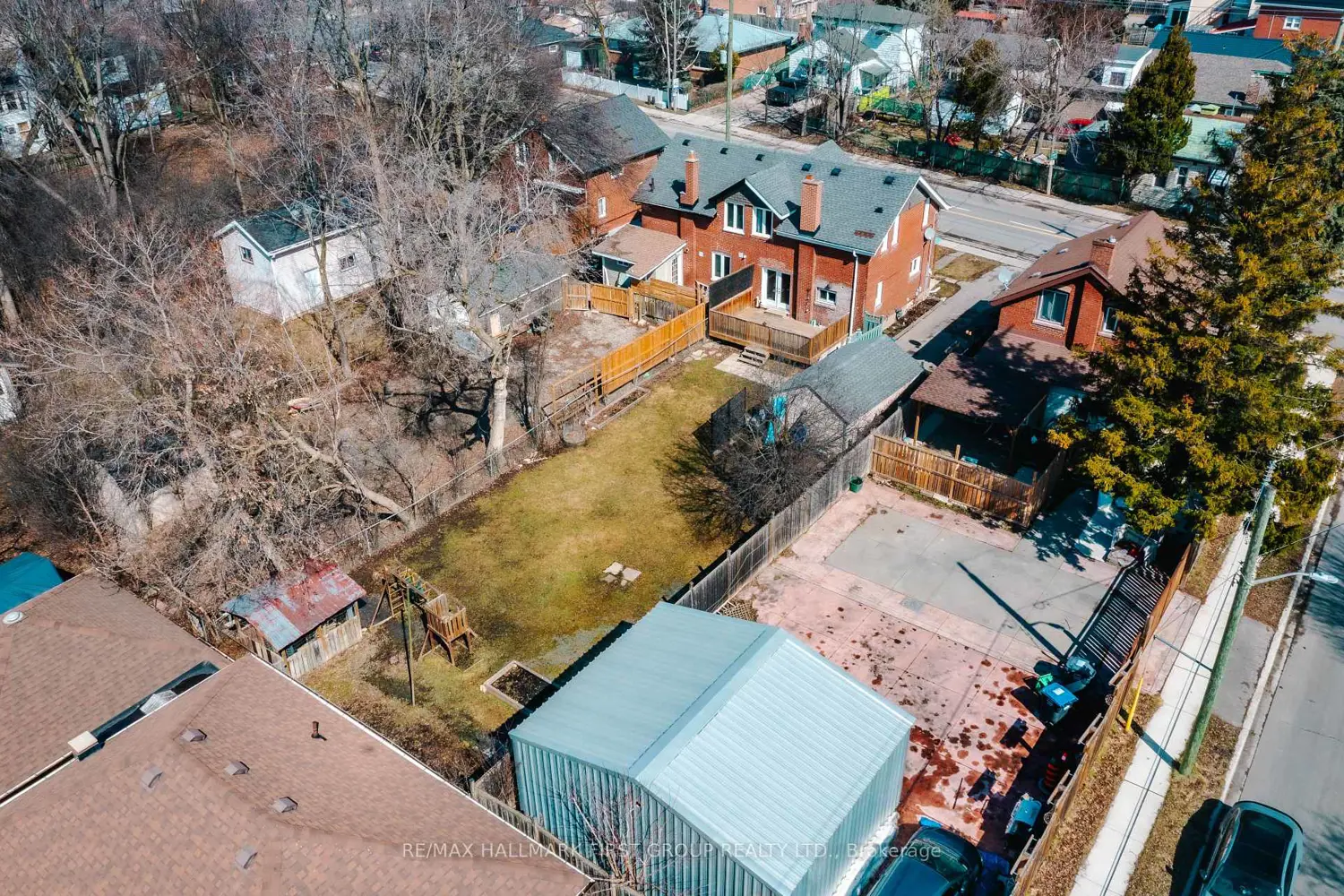 7 Mcmurchy Avenue photo 2