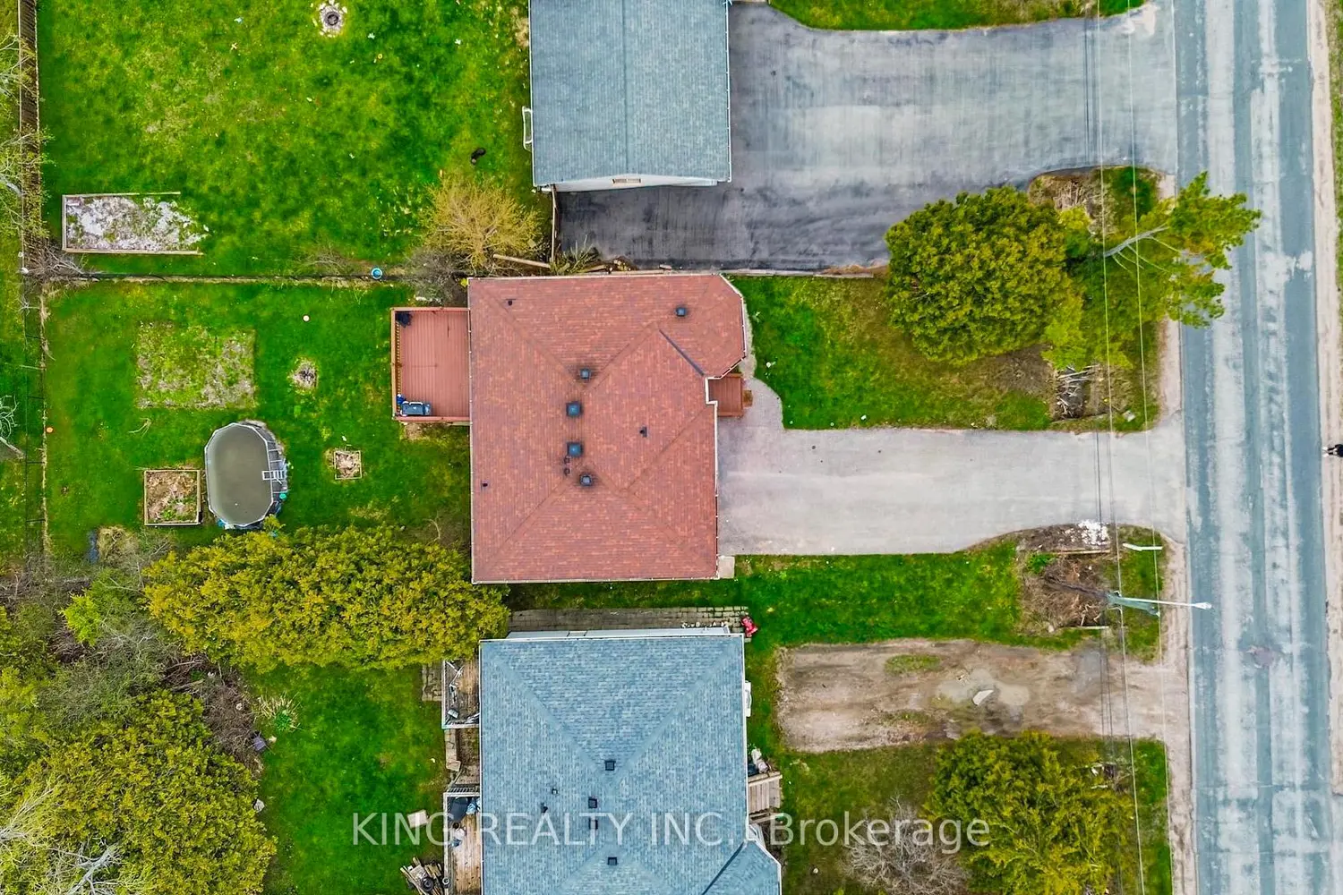 1181 Arnold Street photo 4