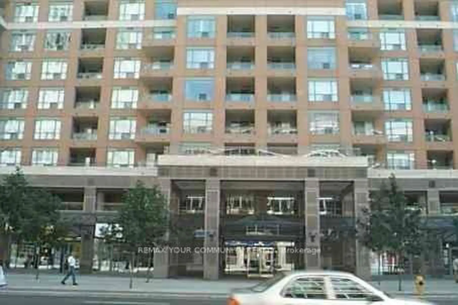 889 Bay Street 512