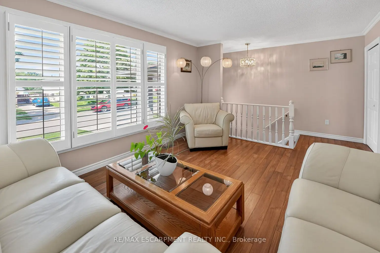 6444 Armstrong Drive photo 3