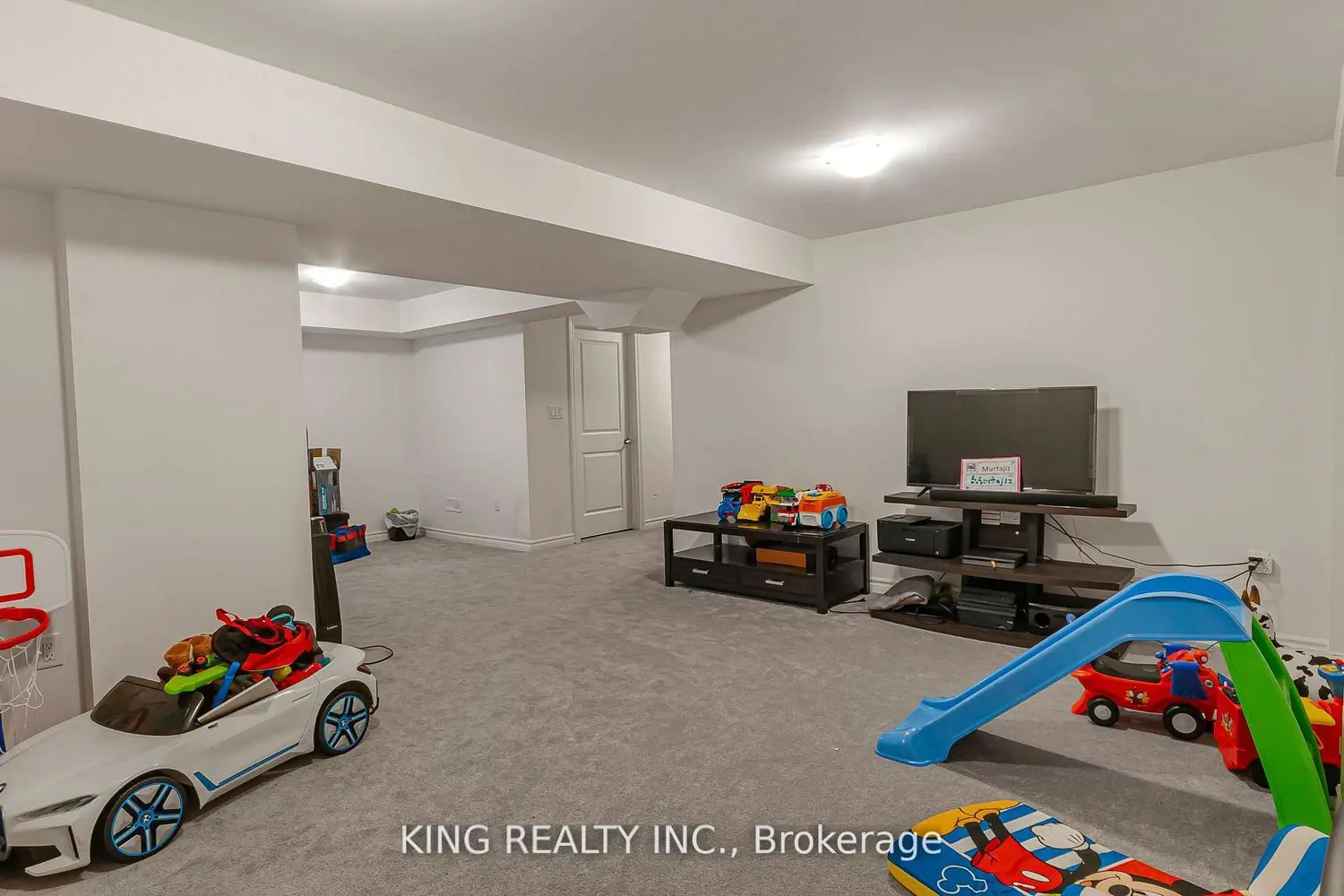 65 English Drive photo 4