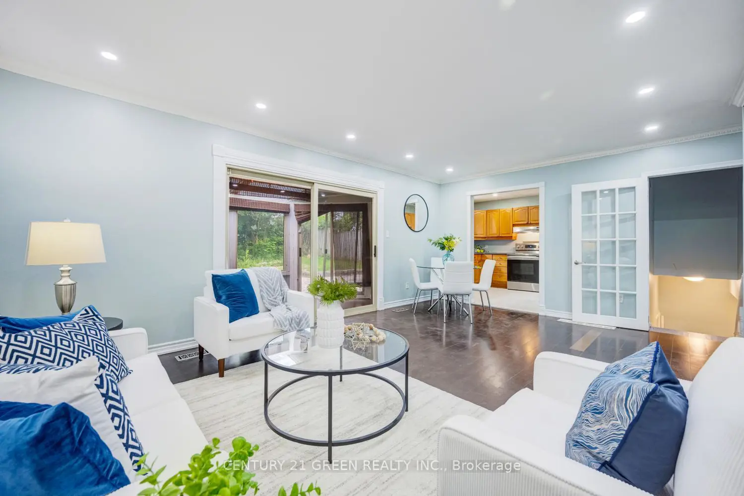 11 Burgby Avenue photo 4