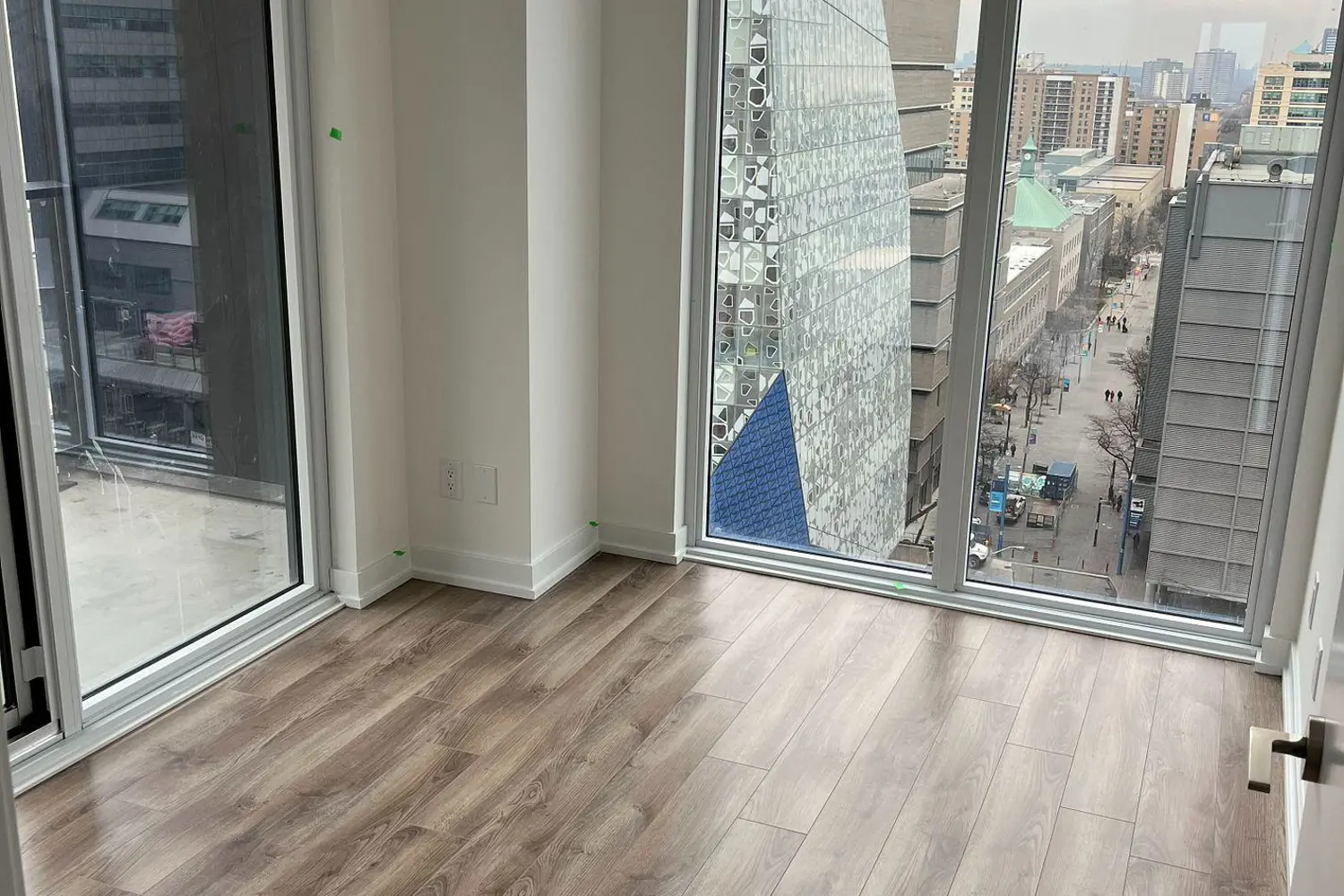 20 Edward Street 1202 photo 2