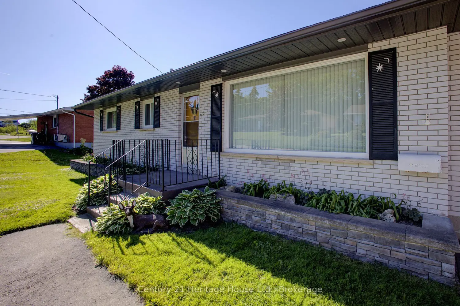 225 George Street photo 2