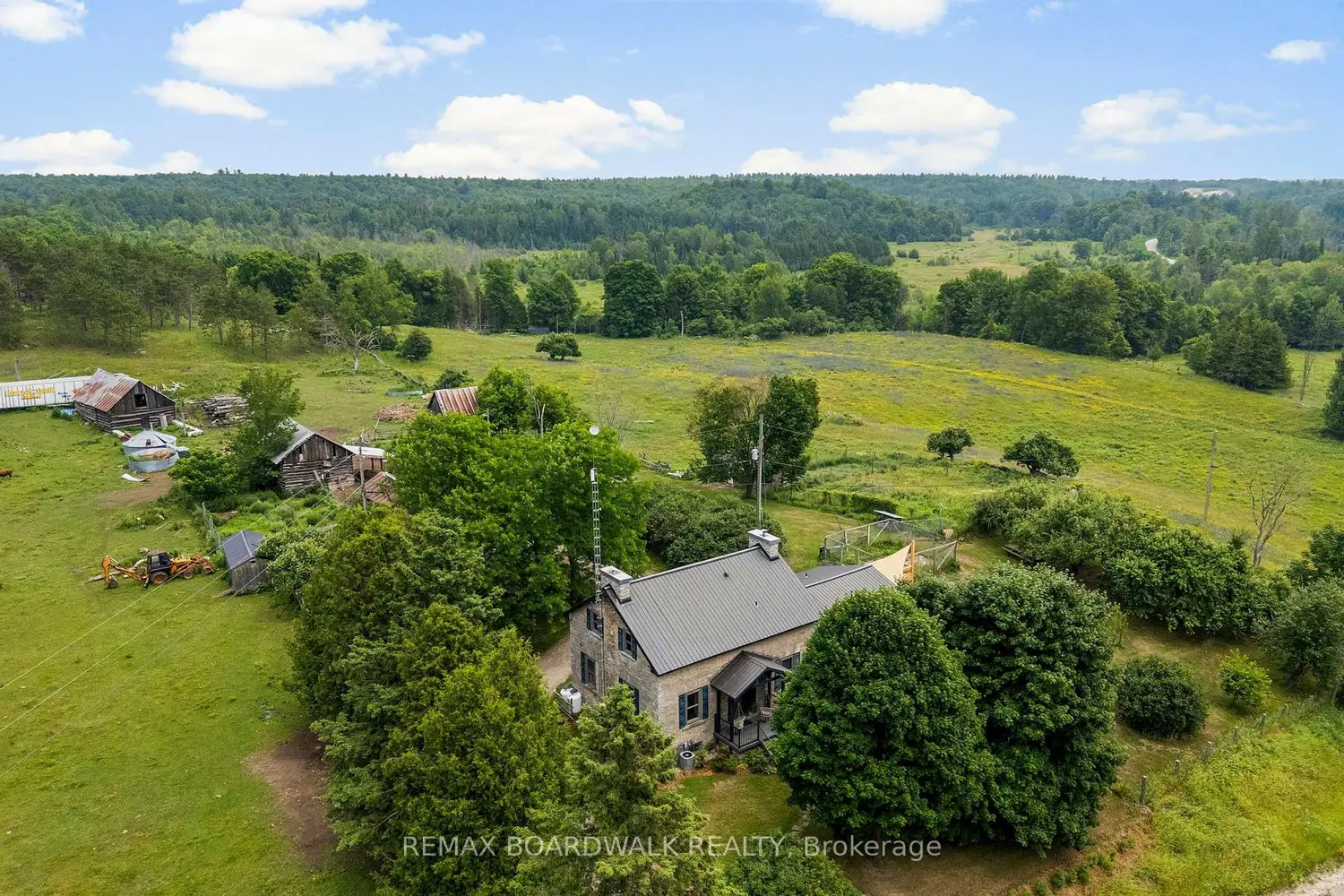 1415 Sheridan Rapids Road photo 2