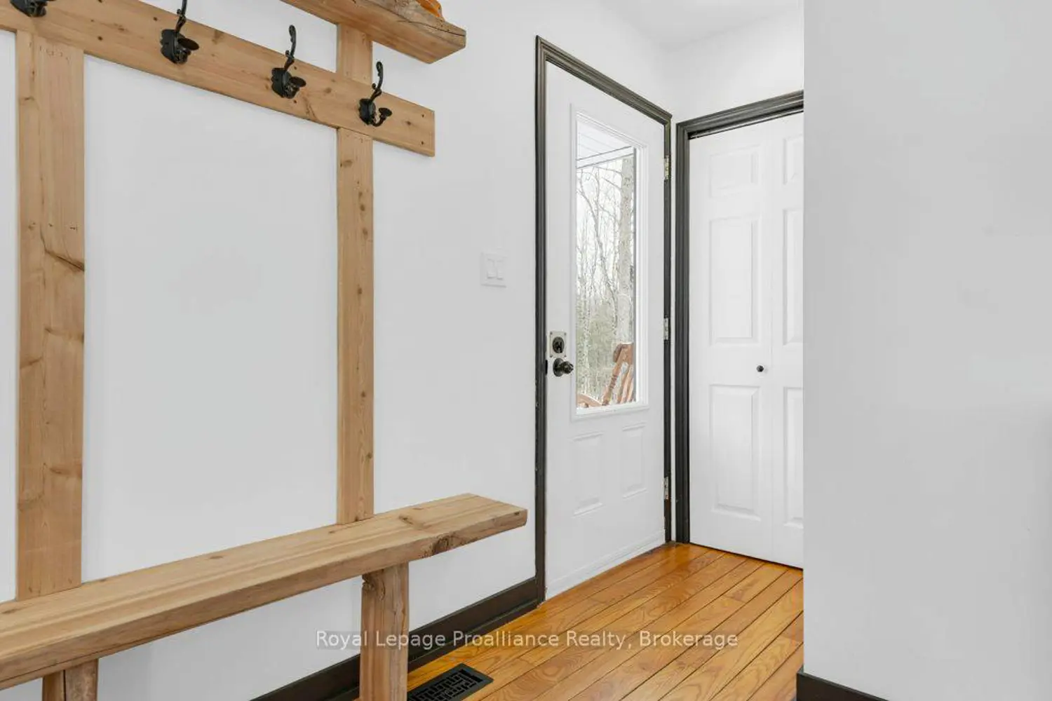 12 Cosgrove Lane photo 2