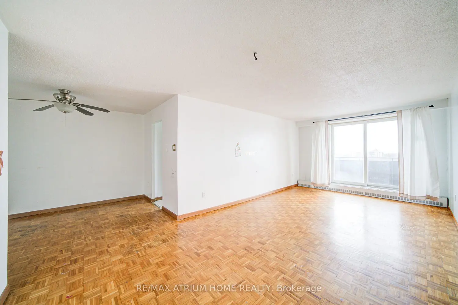 1101 Pharmacy Avenue 804 photo 4