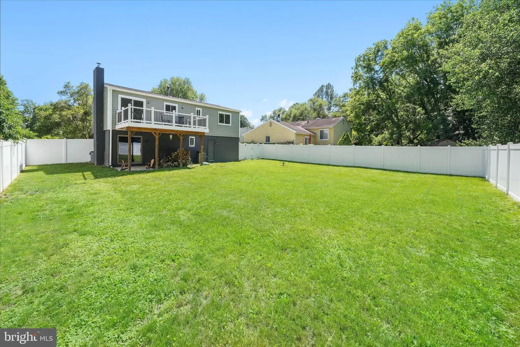 45 N Fawn Drive, Newark, DE 19711
