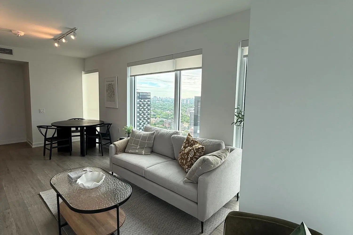 88 Queen Street 3703 photo 3