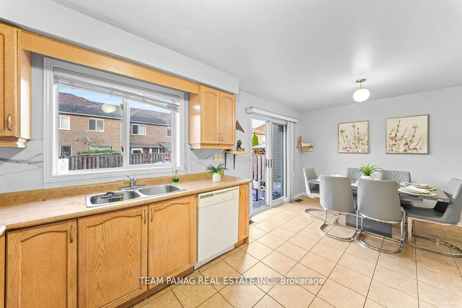 31 Snowshoe Lane photo 4