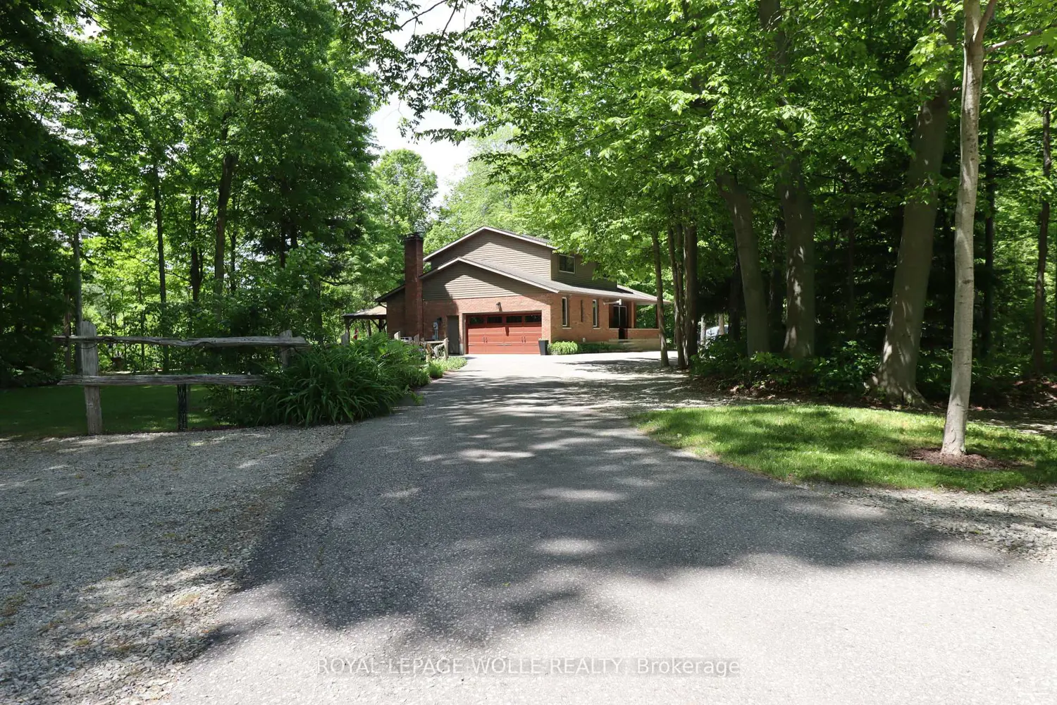 1814 Nafziger Road photo 2
