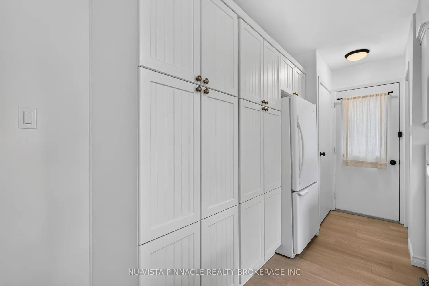 28 Edgemere Crescent photo 5