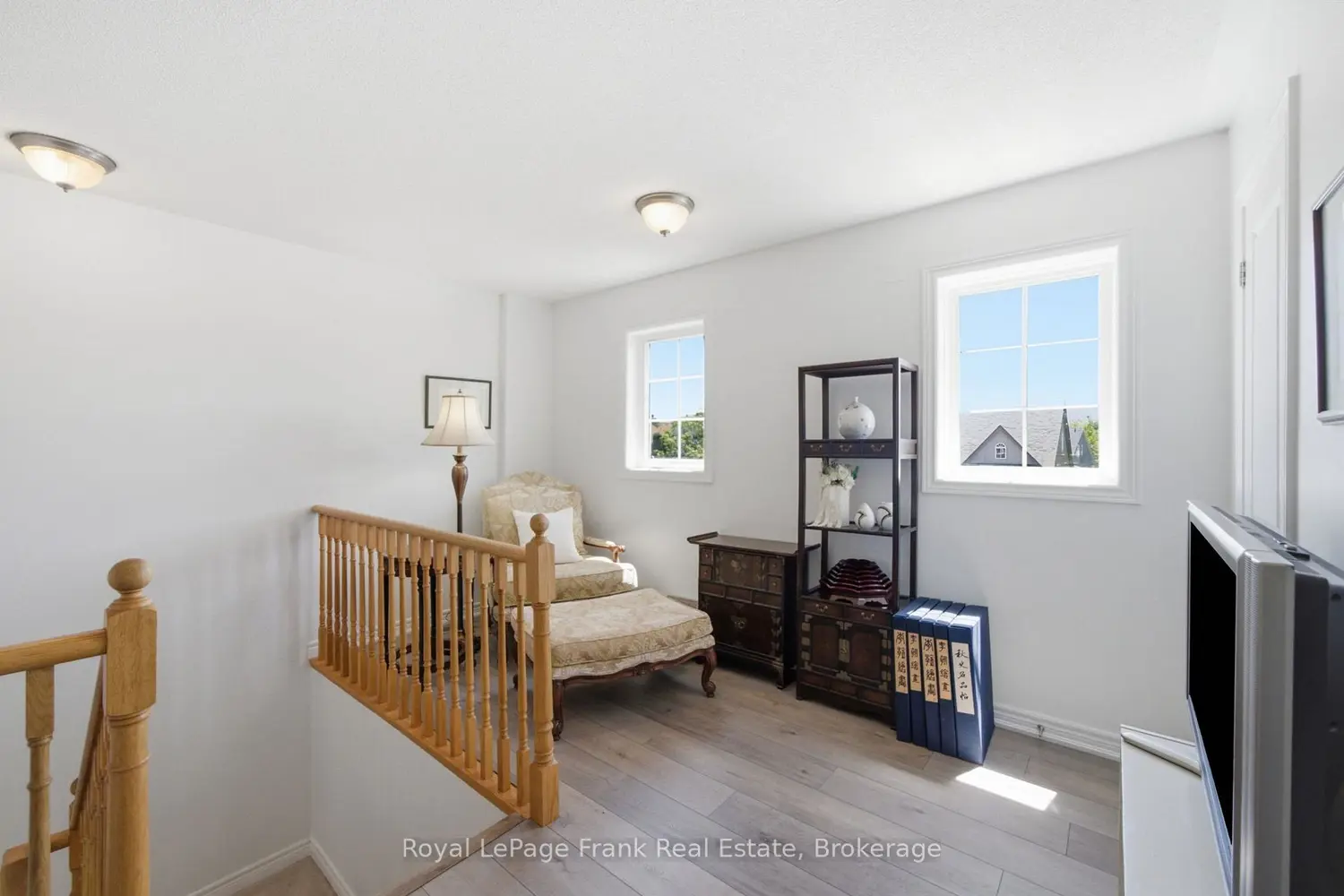 26 Fallingbrook Crescent photo 5