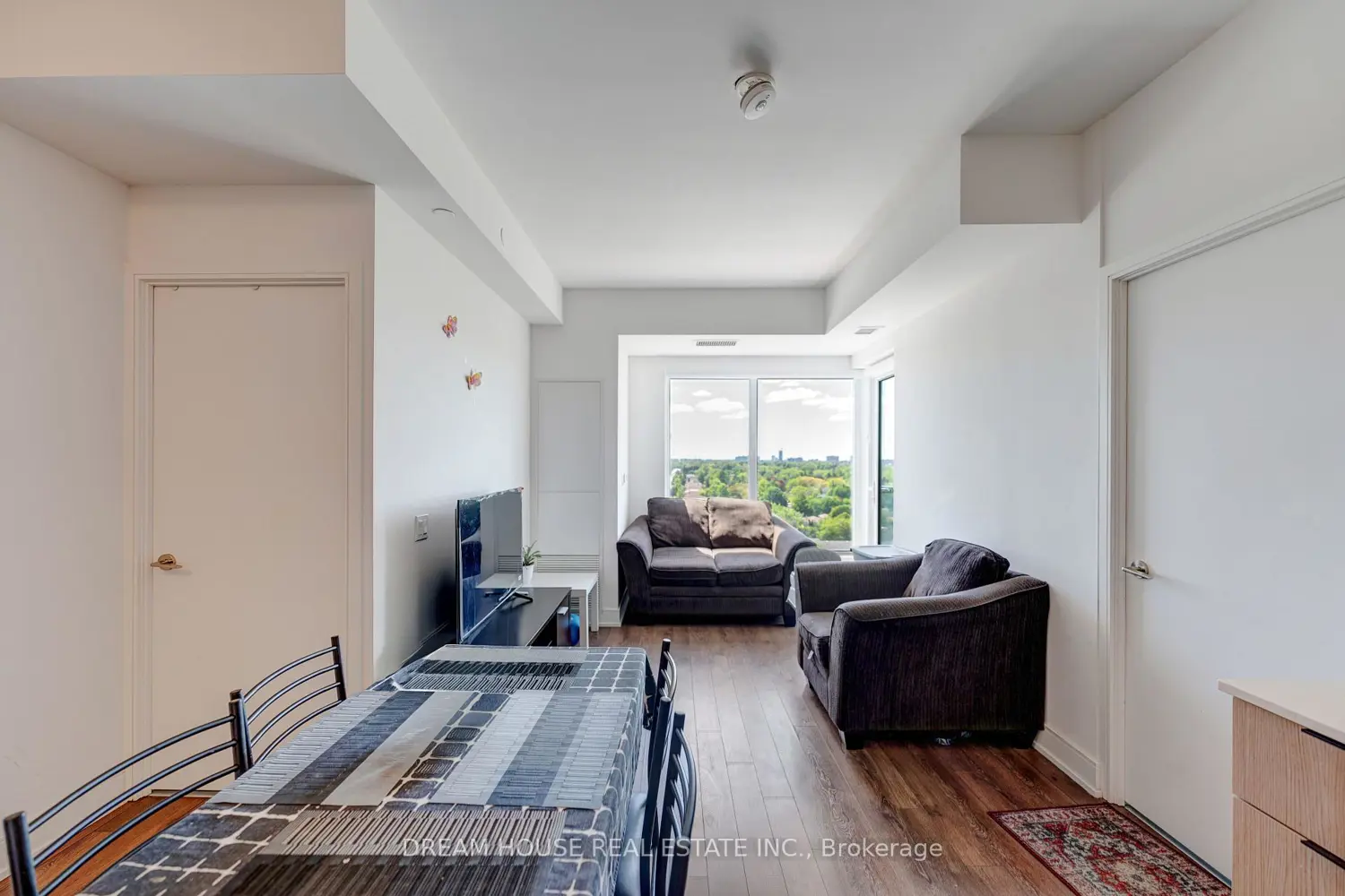 1350 Ellesmere Road 1011