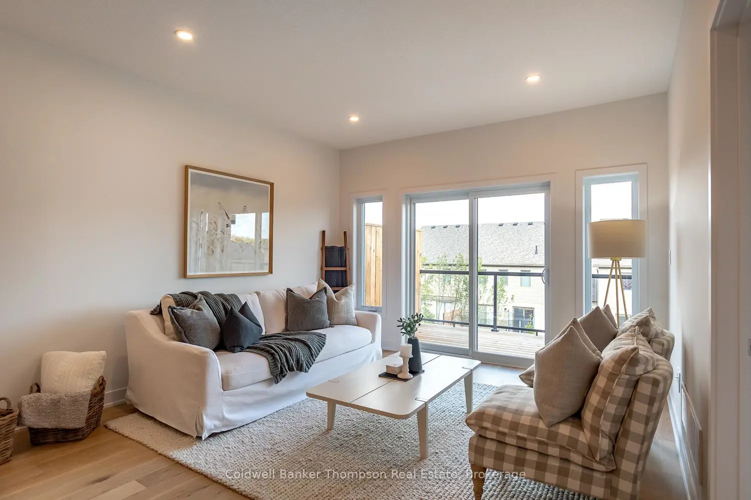 30 Charles Morley Boulevard photo 2