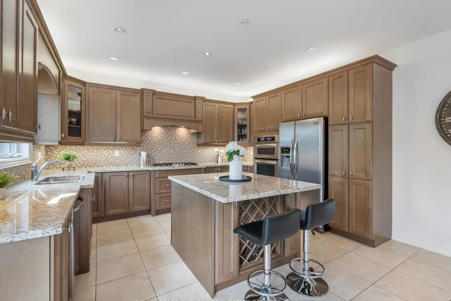 655 Kozel Court photo 5