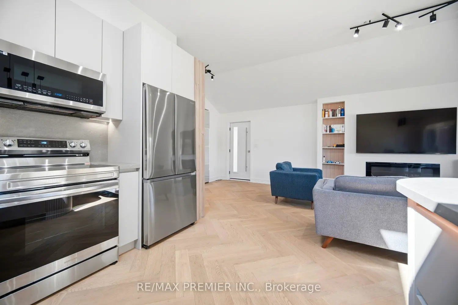 19 Jacinta Drive photo 4