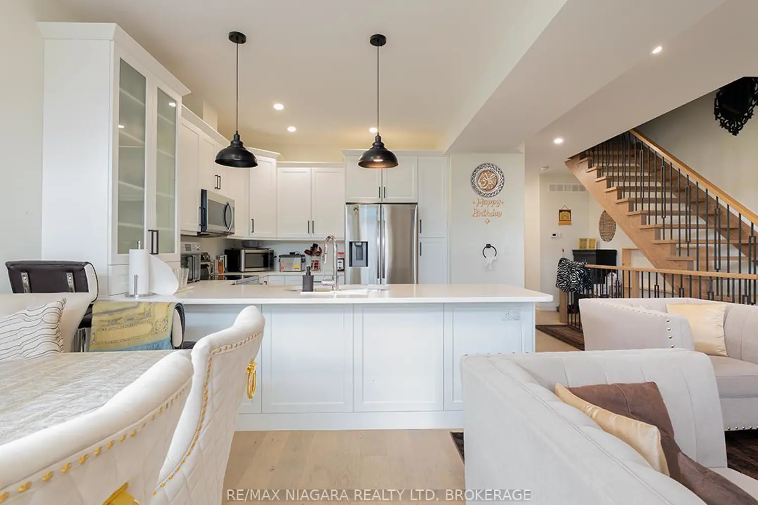47 Omer Avenue photo 3