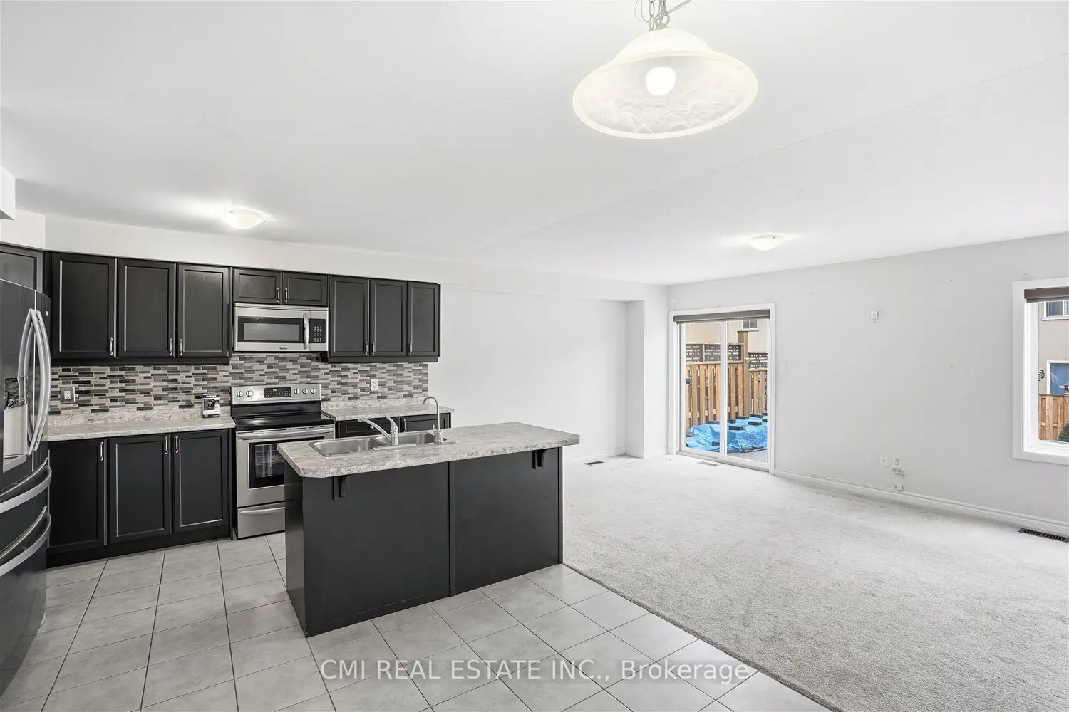93 Penny Lane photo 4