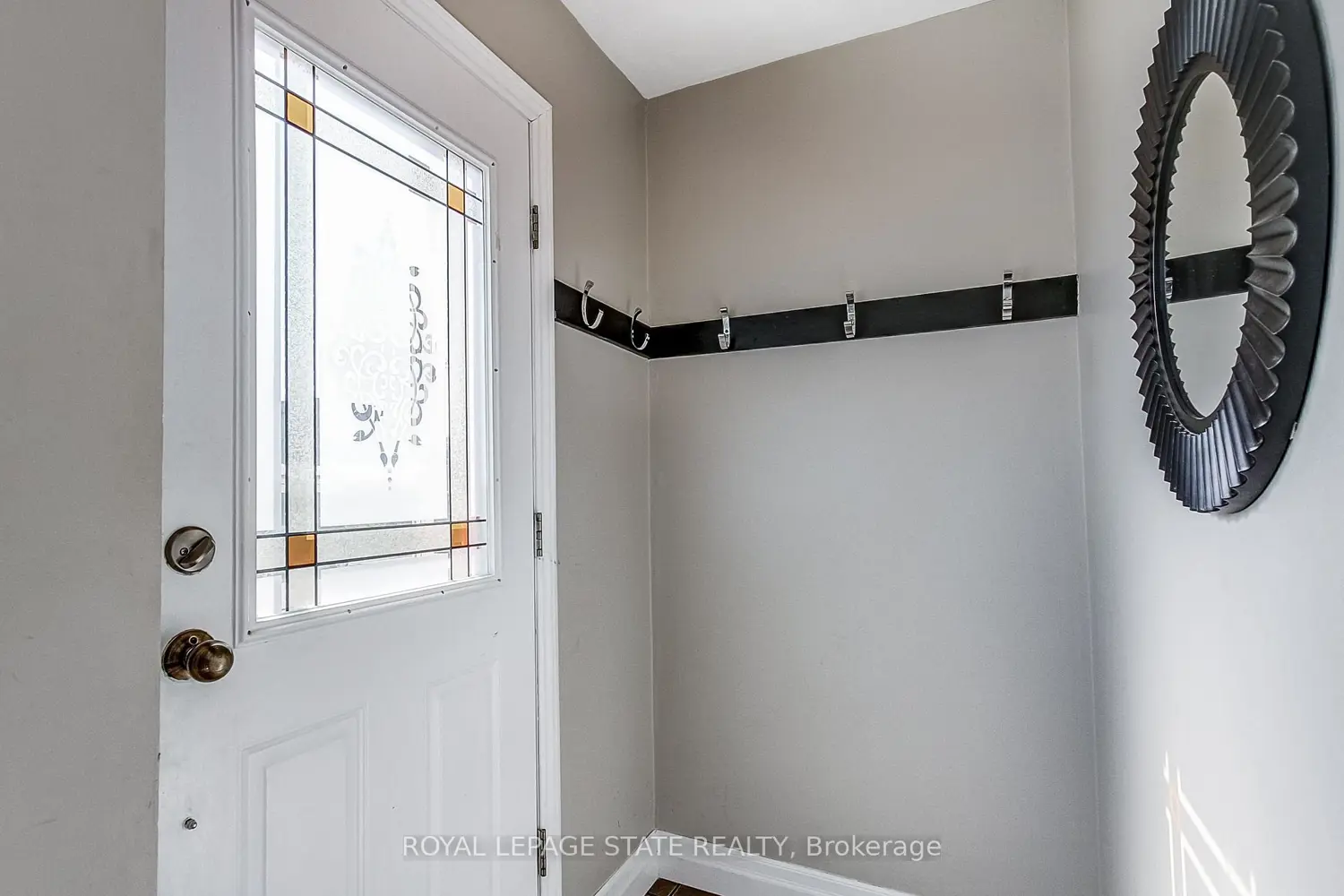 28 Delena Avenue photo 3
