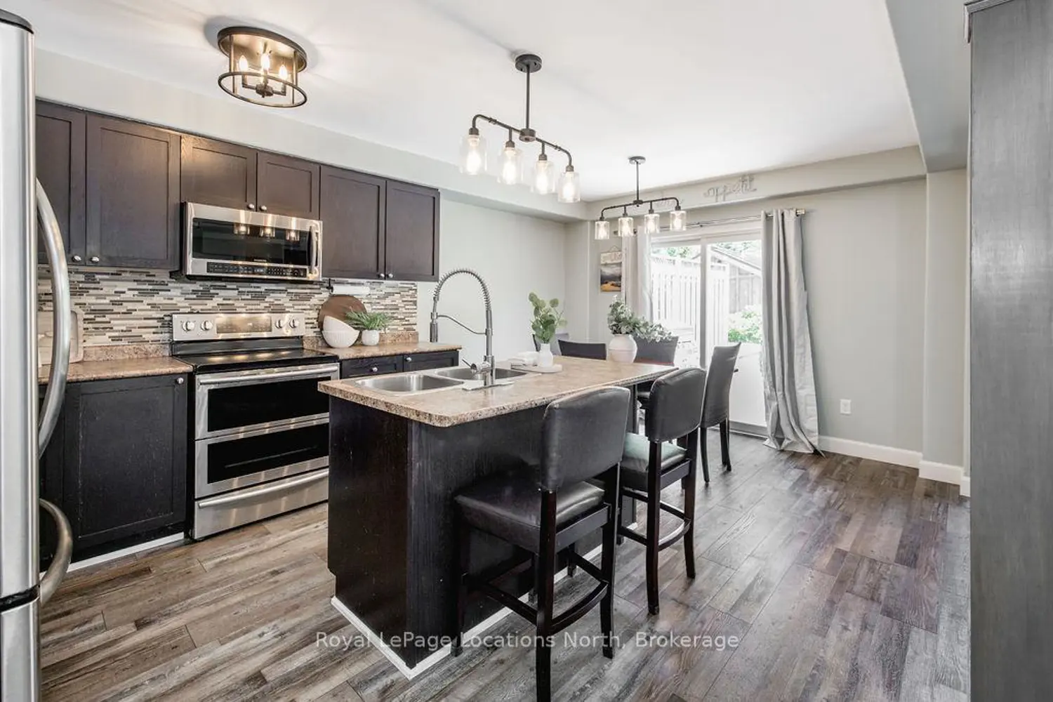 67 Wesley Avenue photo 3