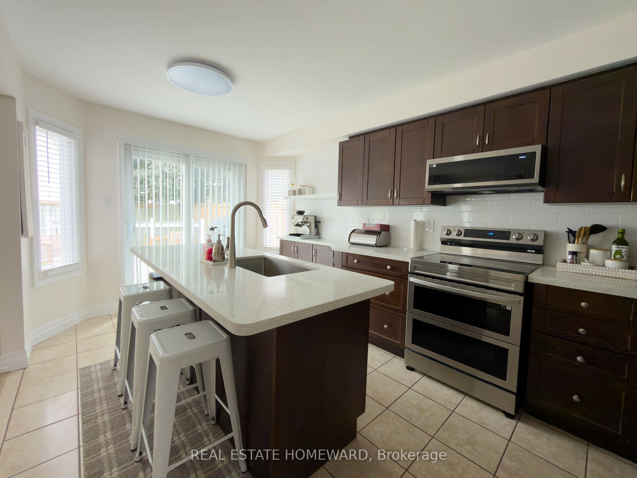867 White Ash Drive, Whitby, ON, L1N 7L8 photo 3