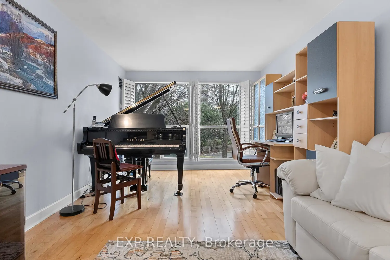 2267 Lake Shore Boulevard 214