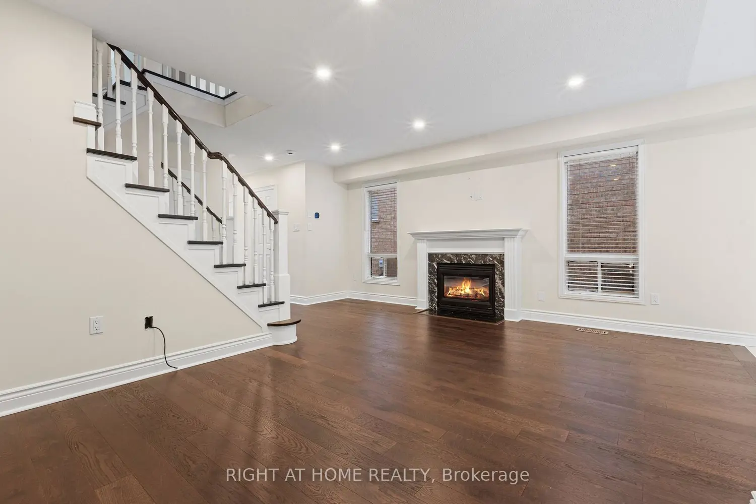 1811 Creek Way photo 3