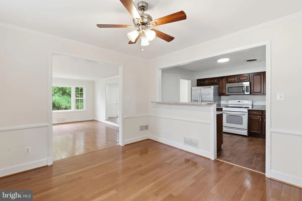 9706 Dameron Drive, Silver Spring, MD 20910 photo 5