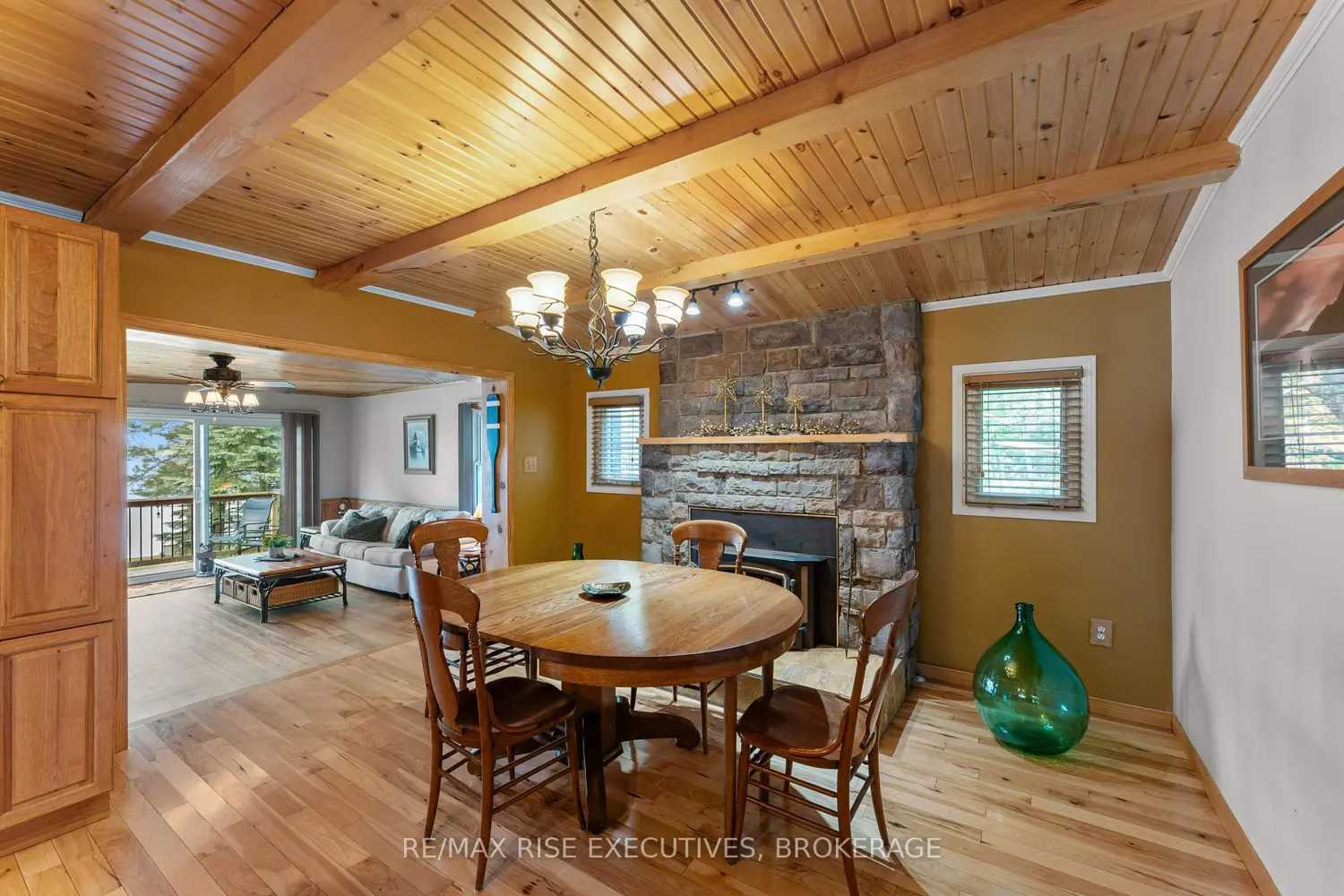 6862 Smith Lane photo 4