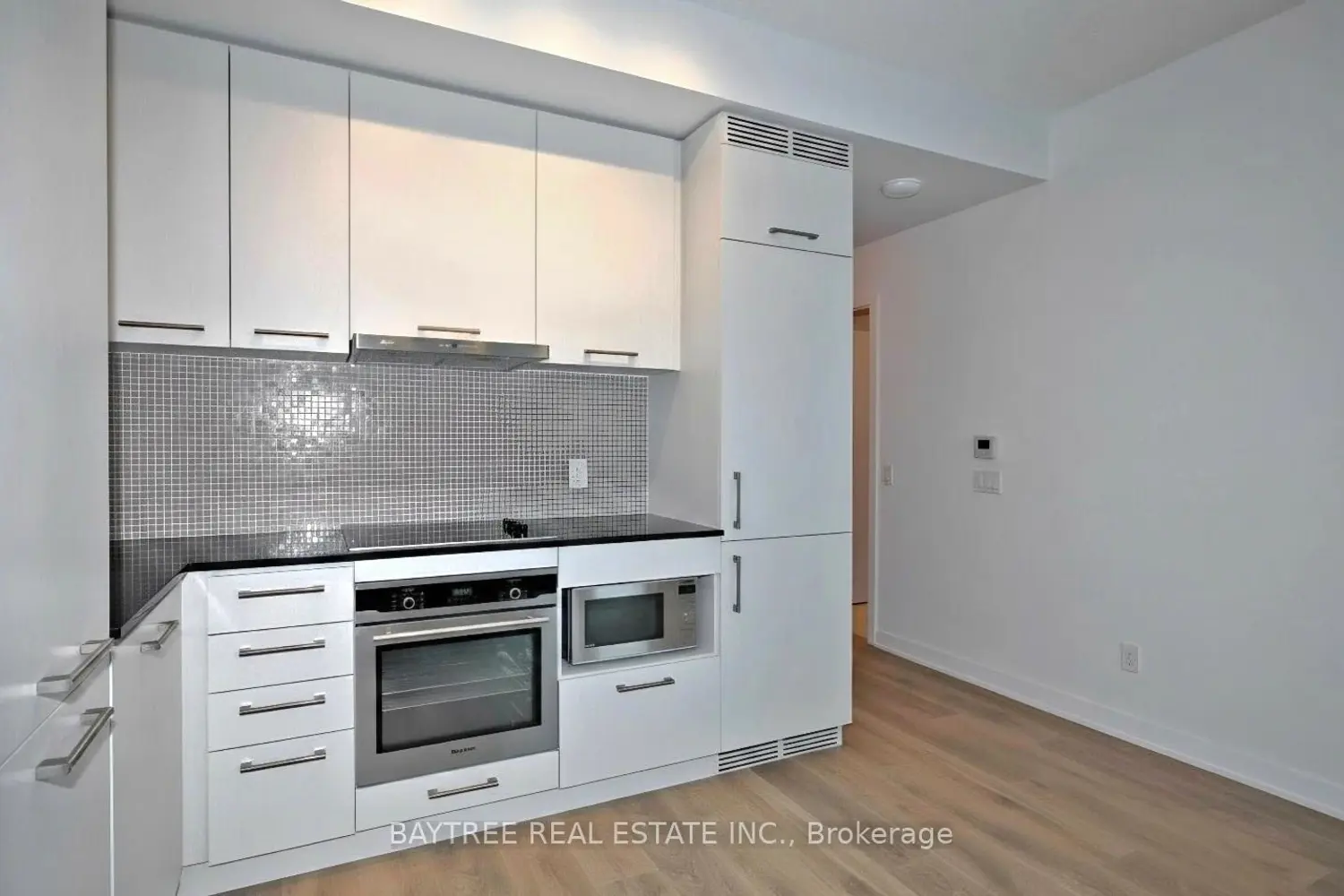 87 Peter Street 2908 photo 2